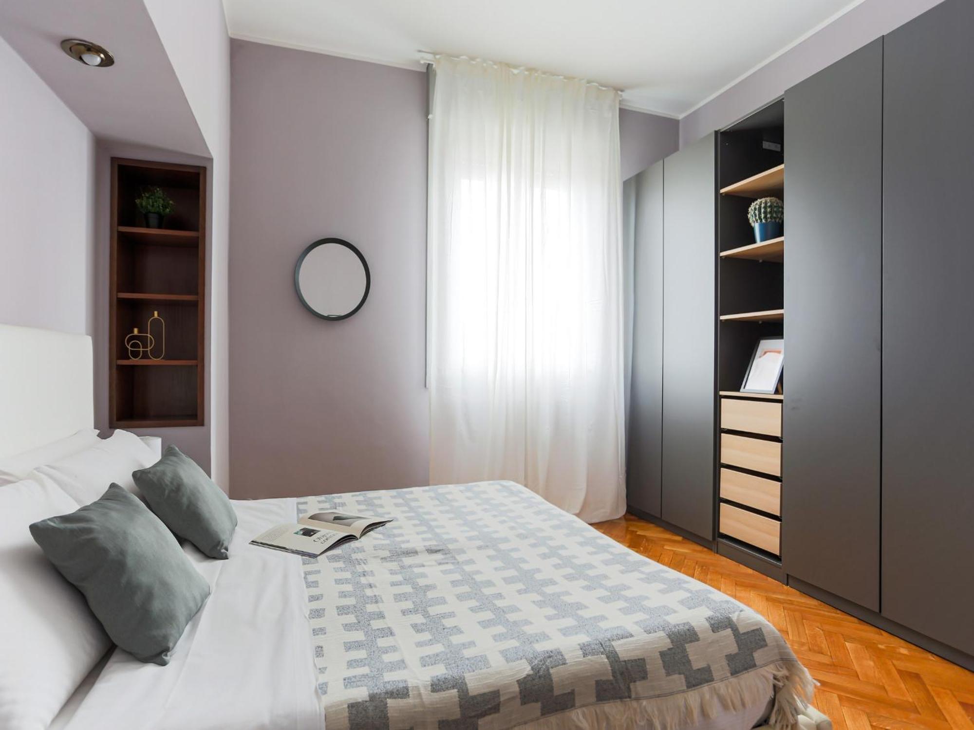 The Best Rent - Spacious One-Bedroom Apartment In Moscova District, Milan